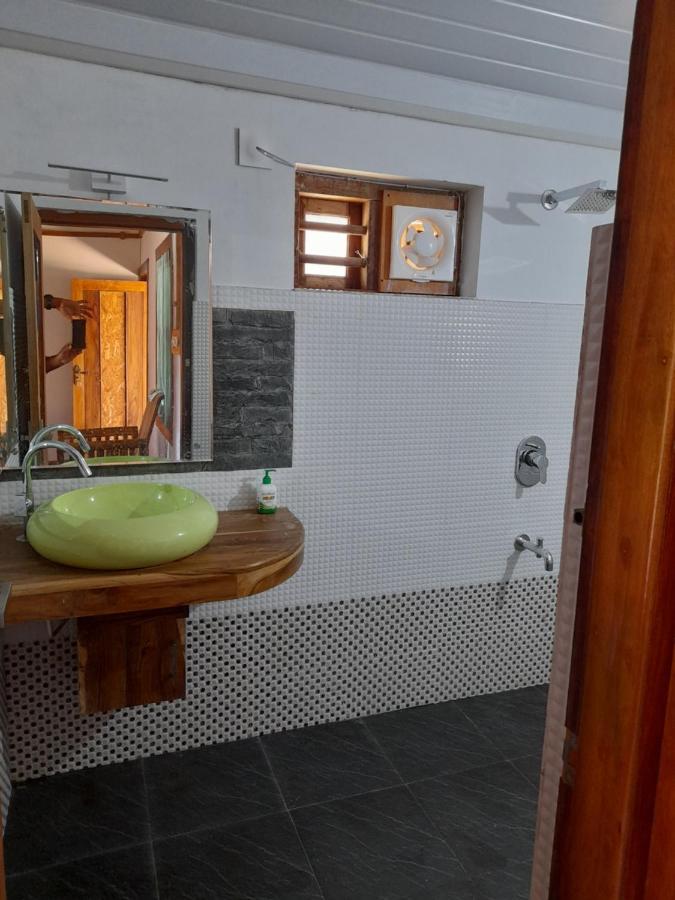 Riverlap Homestay Nīleshwar Exteriör bild