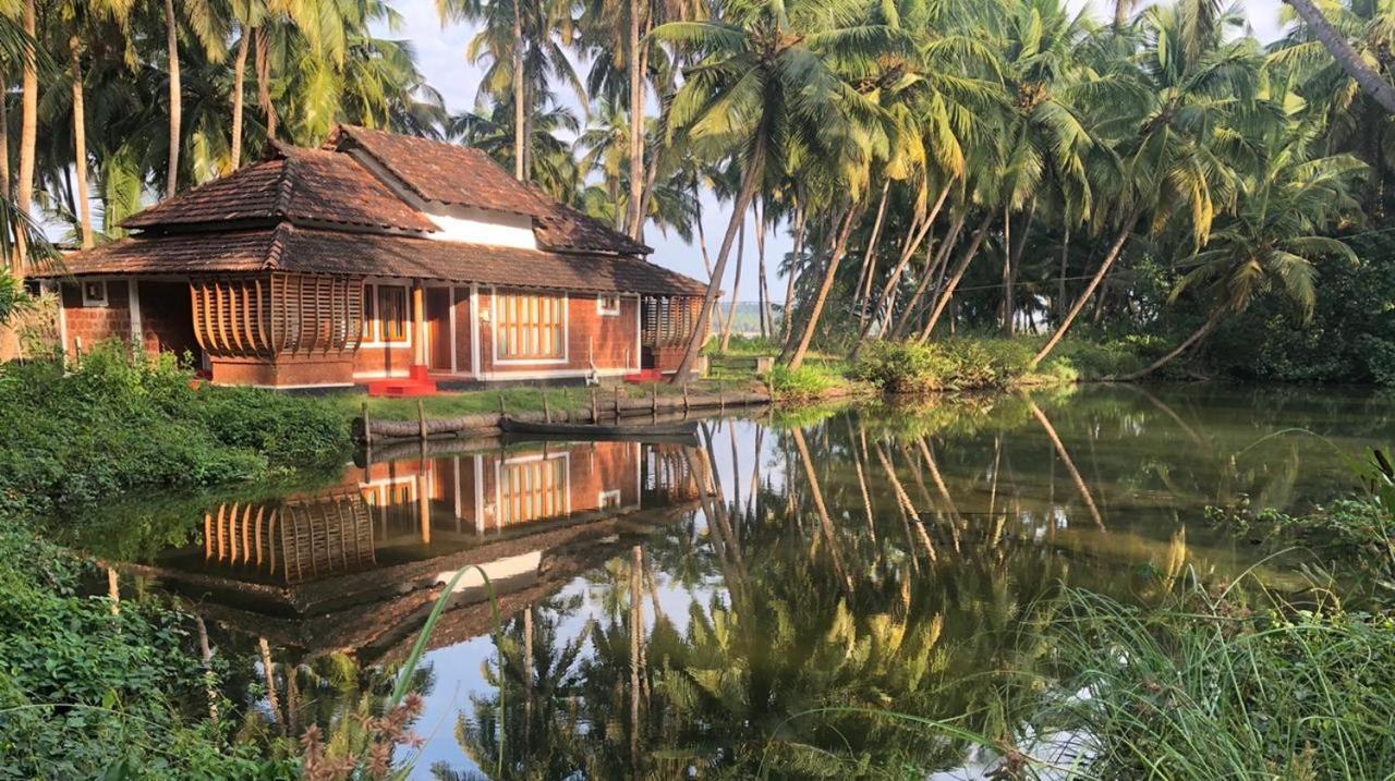 Riverlap Homestay Nīleshwar Exteriör bild