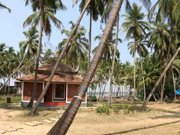 Riverlap Homestay Nīleshwar Exteriör bild